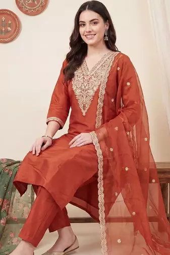 Women Ethnic Motifs Embroidered Regular Thread Work Kurta with Trousers & With Dupatta
