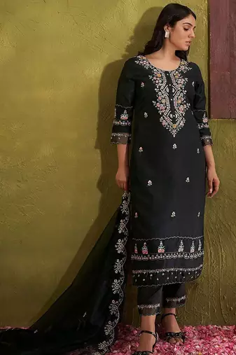Women Floral Embroidered Regular Beads and Stones Kurta with Trousers & Dupatta
