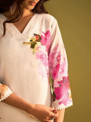 Floral Printed Beads And Stones Linen Kurta Wiith Trousers And Dupatta 2