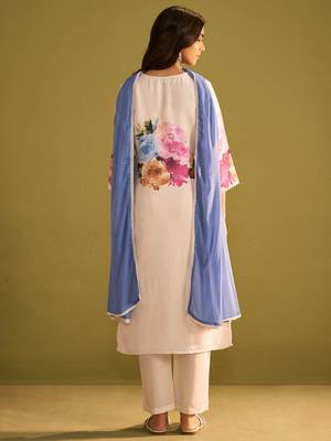 Floral Printed Beads And Stones Linen Kurta Wiith Trousers And Dupatta 4
