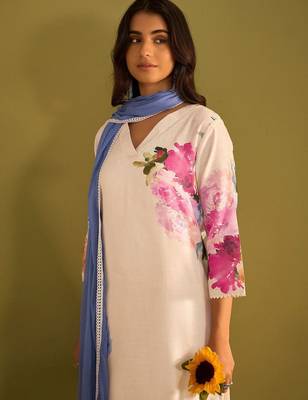 Floral Printed Beads And Stones Linen Kurta Wiith Trousers And Dupatta 6