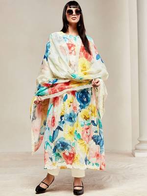 Women Floral Embroidered Empire Thread Work Kurta with Trousers & With Dupatta 3