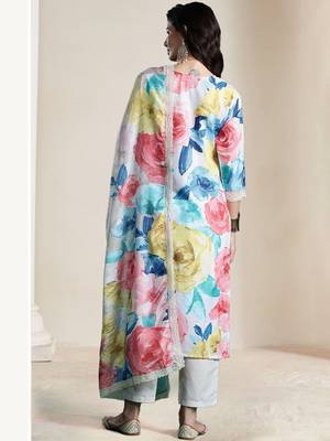 Women Floral Embroidered Empire Thread Work Kurta with Trousers & With Dupatta 4