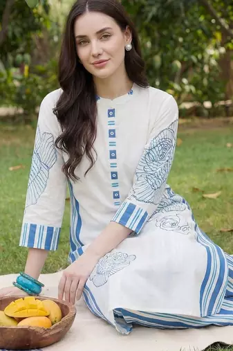Women Floral Printed Regular Pure Cotton Kurta with Trousers & With Dupatta