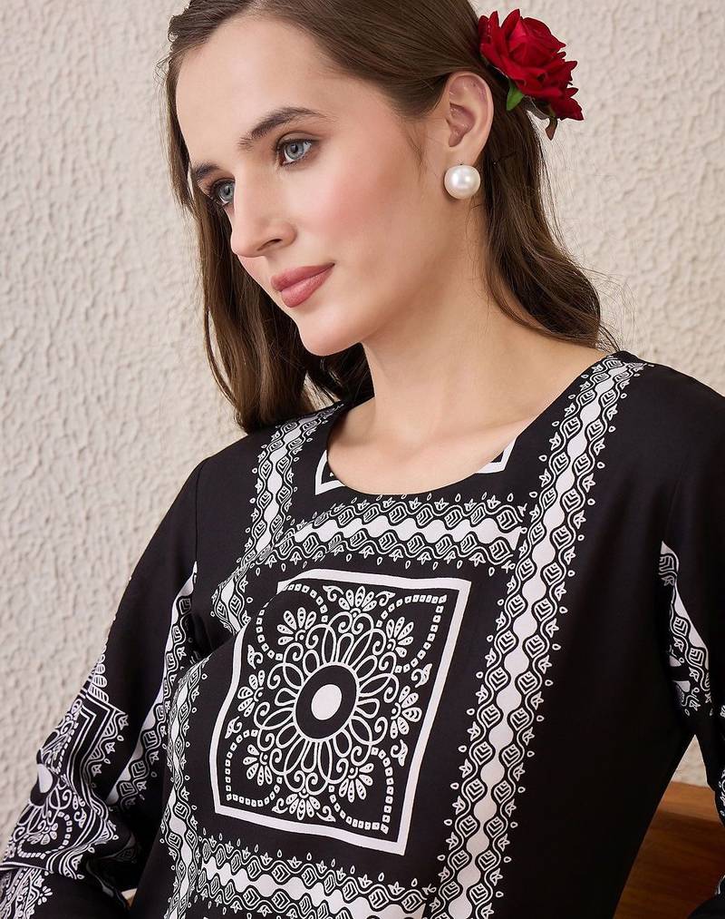 Floral Printed Round Neck Pure Cotton Straight Kurta With Trousers