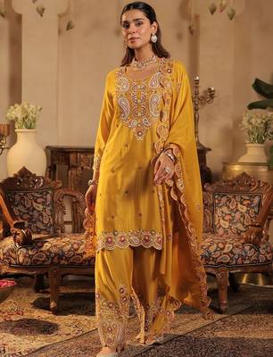 Women Paisley Embroidered Kurta with Palazzos & Dupatta 1