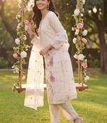 Women Floral Embroidered Regular Thread Work Kurta with Trousers & With Dupatta