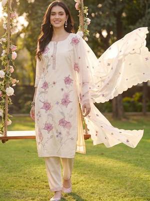 Women Floral Embroidered Regular Thread Work Kurta with Trousers & With Dupatta 3