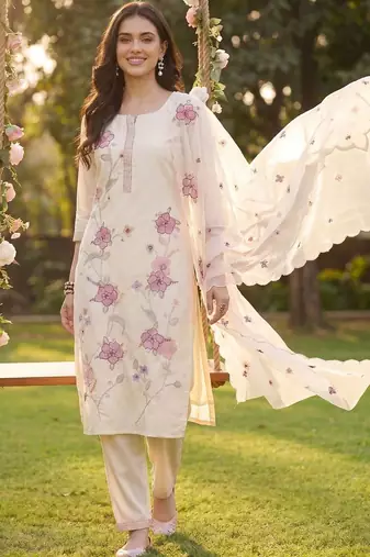 Women Floral Embroidered Regular Thread Work Kurta with Trousers & With Dupatta