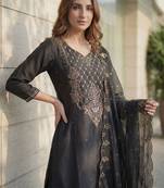 Women Ethnic Motifs Embroidered Regular Liva Kurta with Trousers & With Dupatta