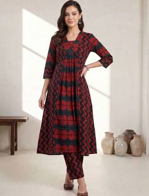 Women Printed Regular Pure Cotton Kurta with Trousers 5