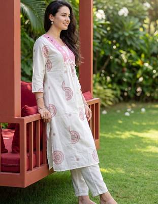 Women Ethnic Motifs Printed Empire Mirror Work Pure Cotton Kurta with Trousers 3