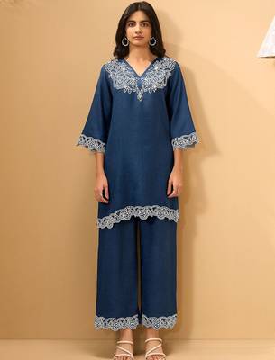 Women Ethnic Motifs Embroidered Regular Thread Work Linen Kurta with Palazzos 1