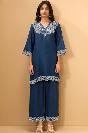 Women Ethnic Motifs Embroidered Regular Thread Work Linen Kurta with Palazzos