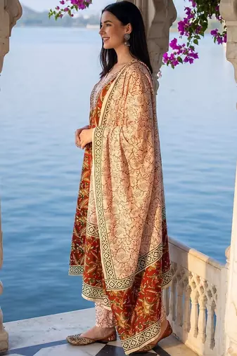 Women Ethnic Motifs Printed Regular Pure Cotton Kurta with Trousers & With Dupatta