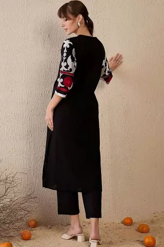 Women Ethnic Motifs Embroidered Regular Thread Work Pure Cotton Kurta with Trousers