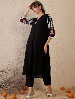 Women Ethnic Motifs Embroidered Regular Thread Work Pure Cotton Kurta with Trousers 6