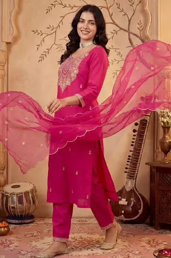 Women Ethnic Motifs Embroidered Regular Kurta with Trousers & With Dupatta