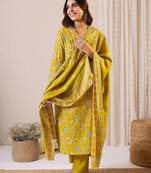 Women Floral Printed Regular Chanderi Silk Kurta with Trousers & With Dupatta
