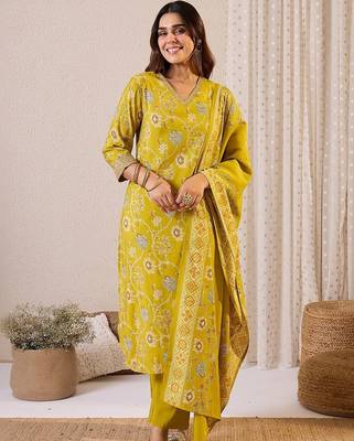 Women Floral Printed Regular Chanderi Silk Kurta with Trousers & With Dupatta 6