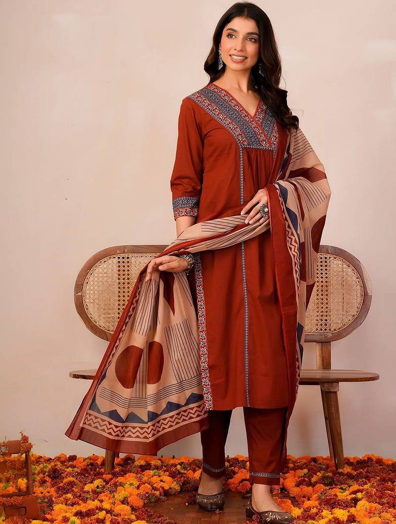 Women Ethnic Motifs Yoke Design Empire Thread Work Pure Cotton Kurta with Trousers & With Dupatta