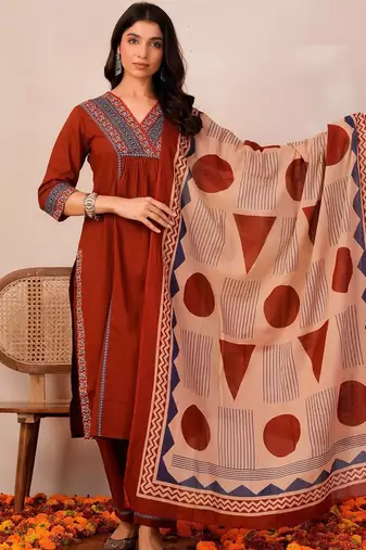 Women Ethnic Motifs Yoke Design Empire Thread Work Pure Cotton Kurta with Trousers & With Dupatta