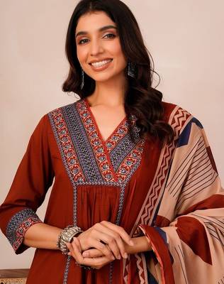 Women Ethnic Motifs Yoke Design Empire Thread Work Pure Cotton Kurta with Trousers & With Dupatta 6