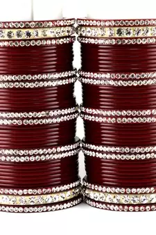 acrylic plastic suhag panjubi chura maroon colour  size-2.4,2.6,2.8,2.10