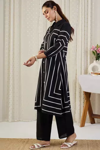 Geometric Printed Shirt Collar Straight Kurta With Trousers