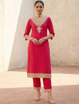 Women Ethnic Motifs Embroidered Regular Thread Work Kurta with Trousers 3