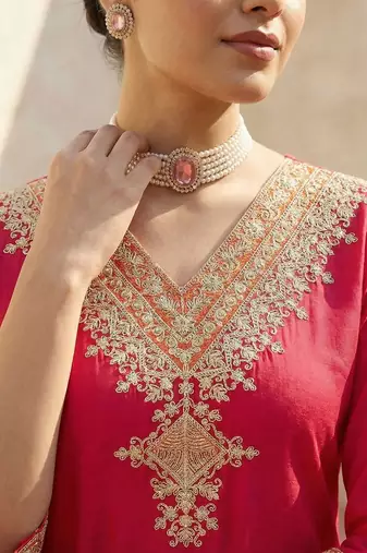 Women Ethnic Motifs Embroidered Regular Thread Work Kurta with Trousers