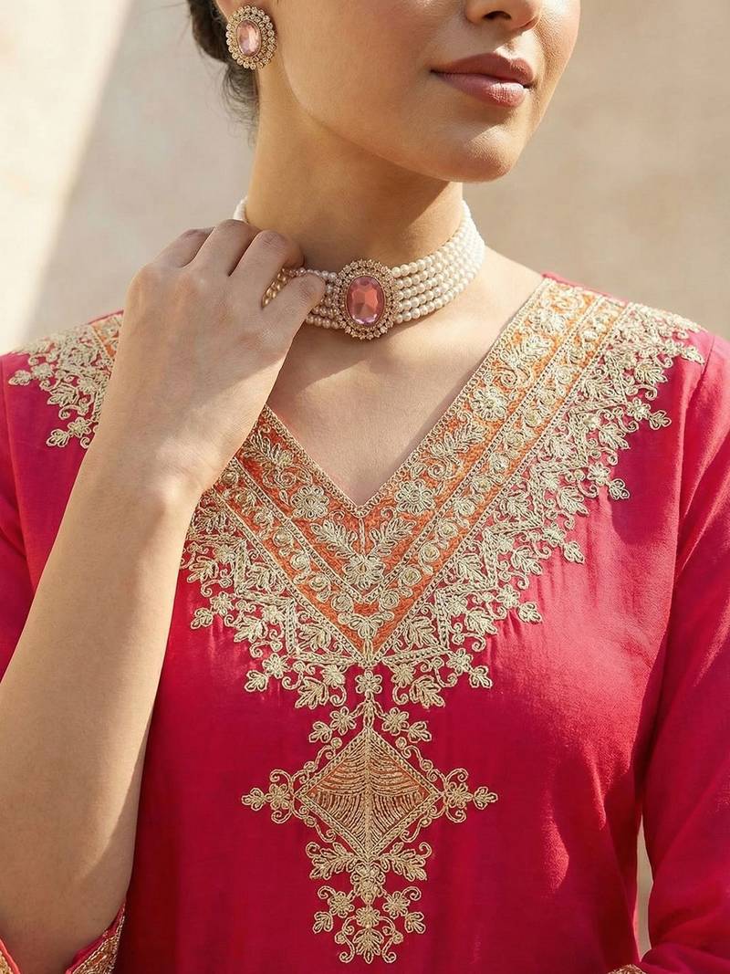 Women Ethnic Motifs Embroidered Regular Thread Work Kurta with Trousers
