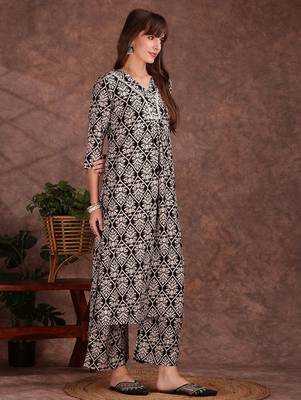Black rayon floral printed ethnic kurta palazzo set 4