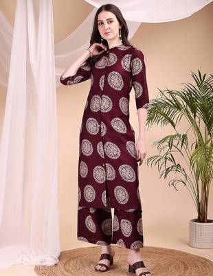 Wine silk blend geometric print ethnic kurta palazzo set 1