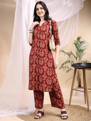 Maroon silk blend geometric print ethnic kurta palazzo set 5
