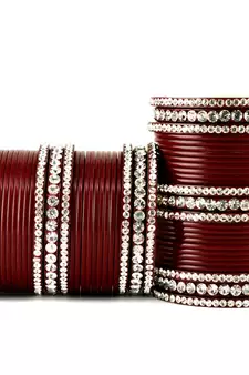 acrylic plastic suhag panjubi chura maroon colour  size-2.4,2.6,2.8,2.10