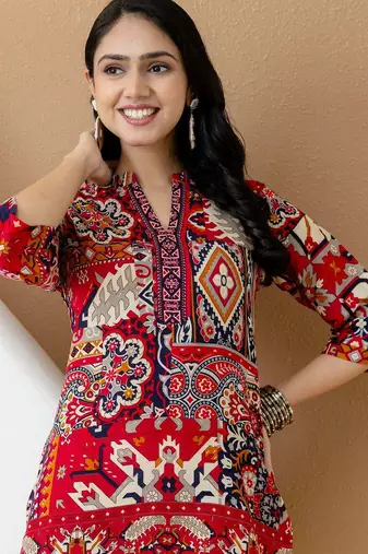 Pink rayon geometric print ethnic kurta palazzo set