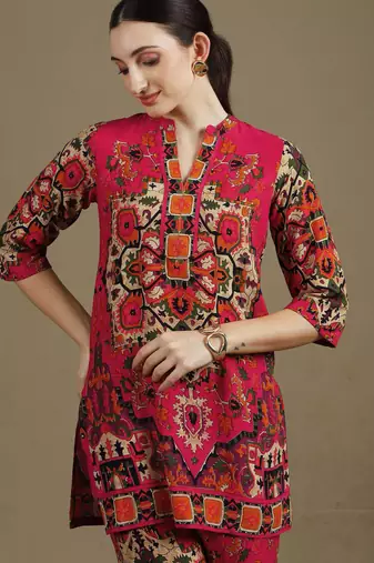 Pink rayon geometric print ethnic kurta palazzo set