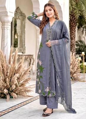 Grey Color Embroidery And Thread Work  Silk Blend Salwar Suit 2