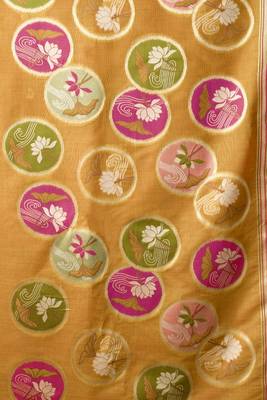 Gold khadi cotton blend jhallar saree 4