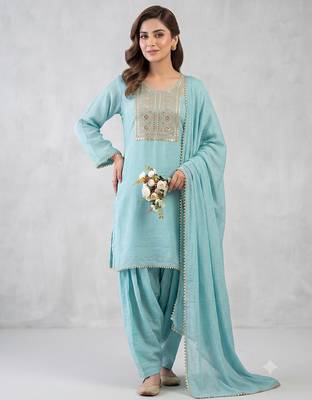 Sky blue embroidered kurta set with farshi salwar & dupatta 3