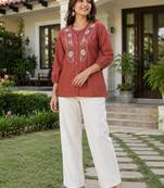 Peach embroidered short tunic kurti with off-white bottom set