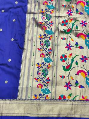 navy blue zari woven paithani silk blend  traditional saree with beads embroidery blouse piece 3
