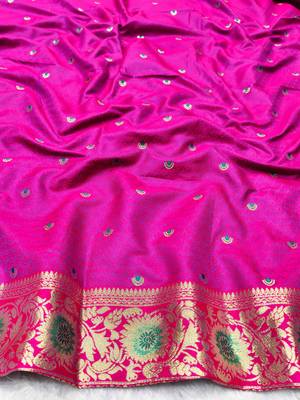 rama zari woven banarasi silk blend traditional saree with blouse piece 4