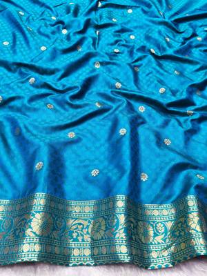 purple zari woven banarasi silk blend traditional saree with blouse piece 4