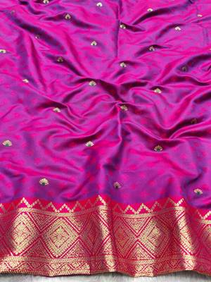rama zari woven banarasi silk blend traditional saree with blouse piece 4