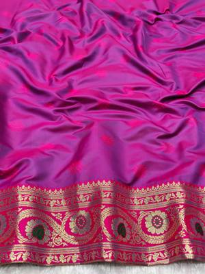 rama zari woven banarasi silk blend traditional saree with blouse piece 4