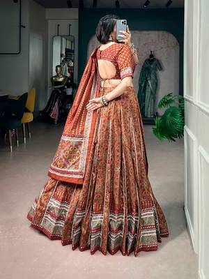 Tasar silk blend Printed Free Size Ghaghra Choli with Lace Border & Dupatta for Navratri Garba 3
