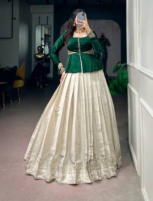 Women's Kanchipuram Zari Woven free size Lehenga and Satin silk blend Top Set 1