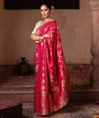 Pink embroidered pure monga silk saree 4